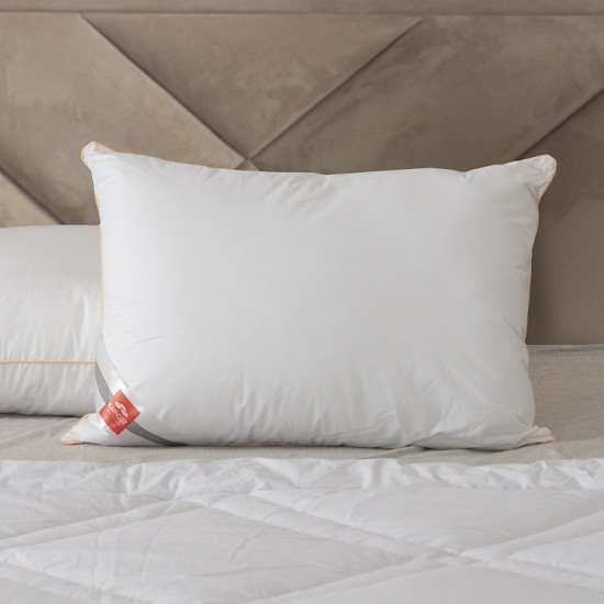 Подушка лебяжий пух "Kariguz" Диамант средняя 50*70 (±2) см