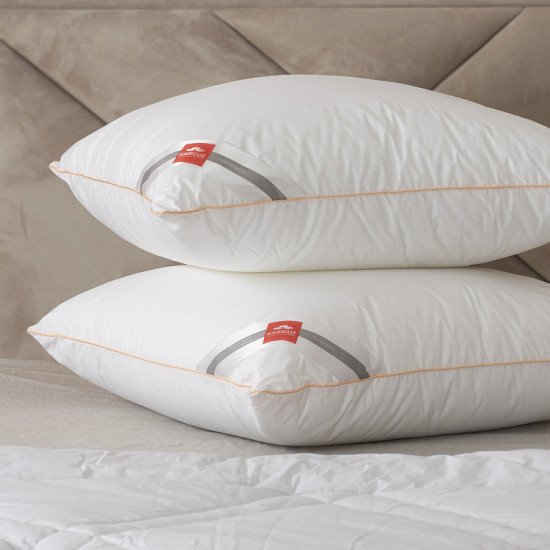 Подушка лебяжий пух "Kariguz" Диамант средняя 70*70 (±2) см